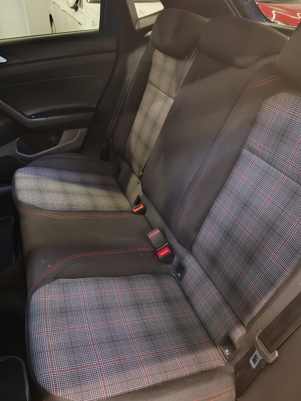 Volkswagen Polo — 18