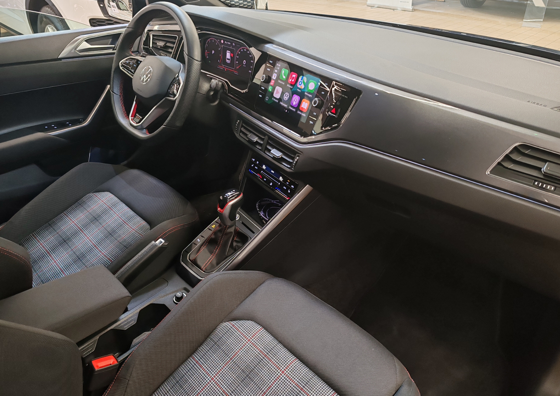 Volkswagen Polo — 11