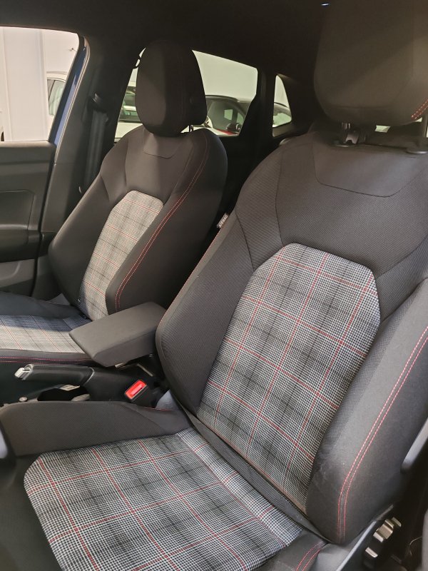 Volkswagen Polo — 14