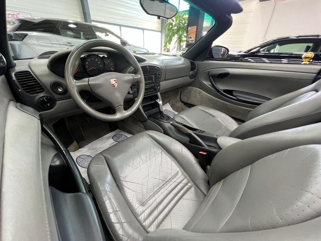 Porsche Boxster — 11