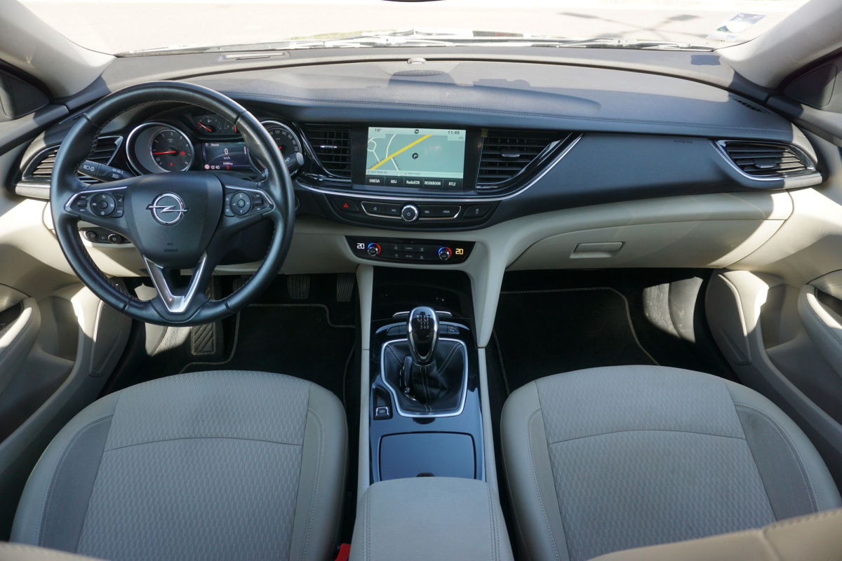Opel Insignia — 17