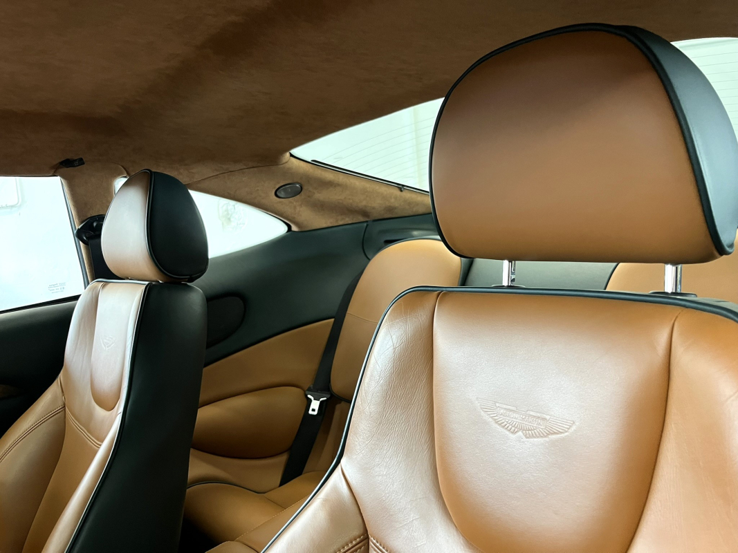 Aston Martin DB7 — 11