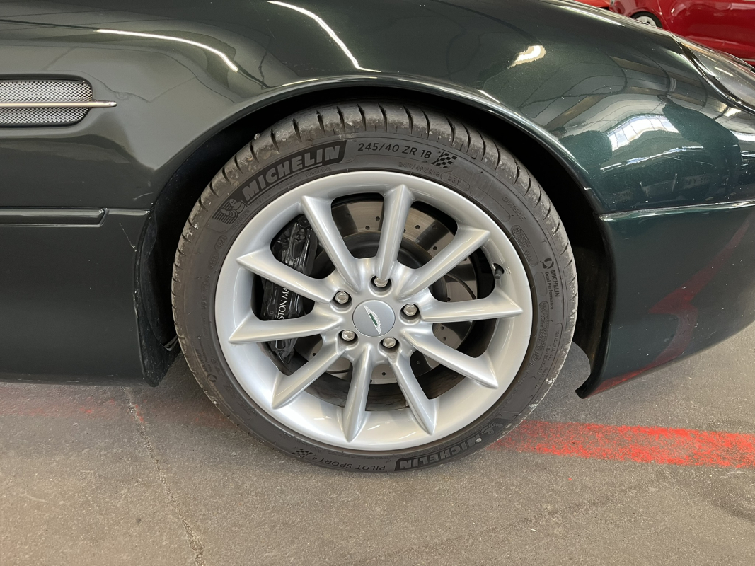 Aston Martin DB7 — 27