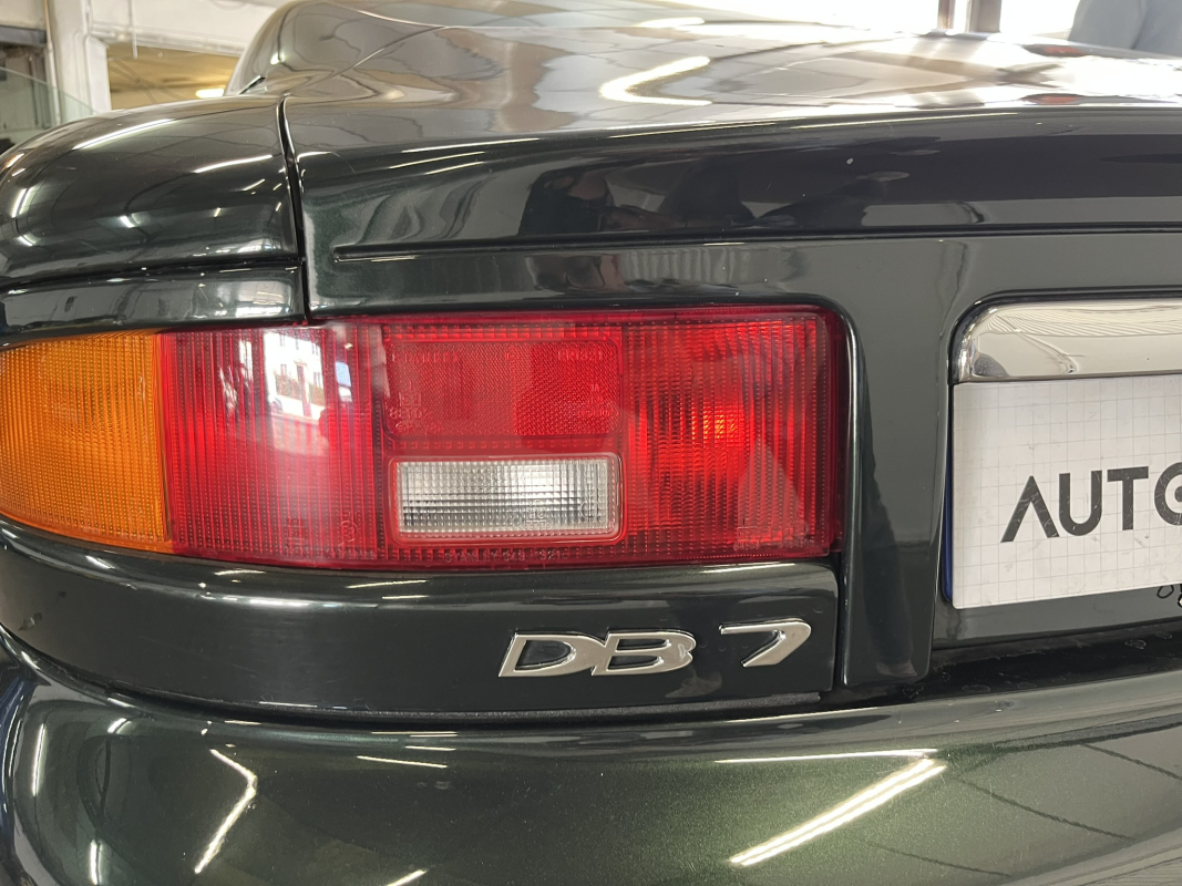 Aston Martin DB7 — 23
