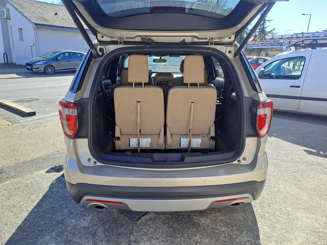 Ford Explorer — 15
