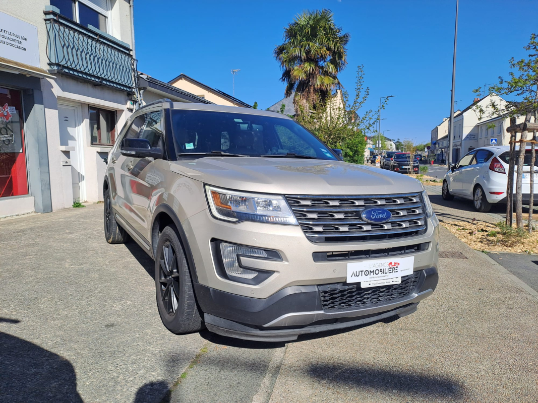 Ford Explorer — 3