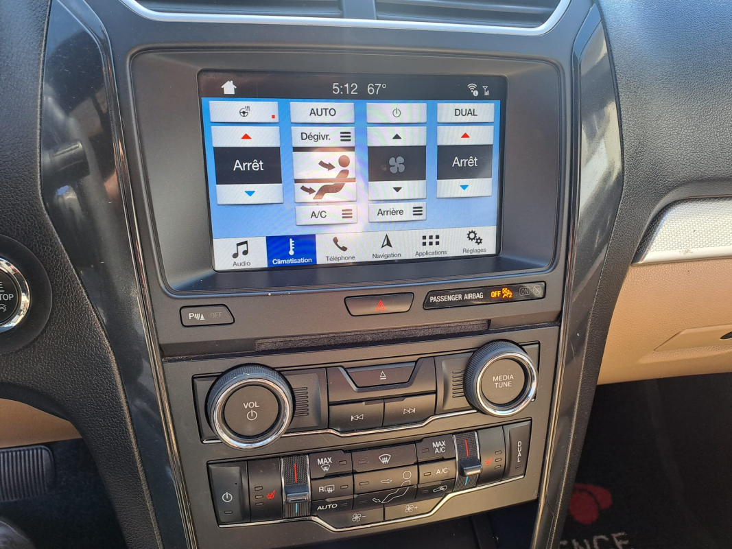 Ford Explorer — 16