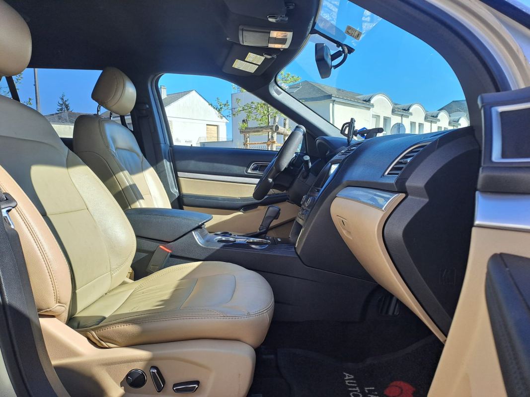 Ford Explorer — 12