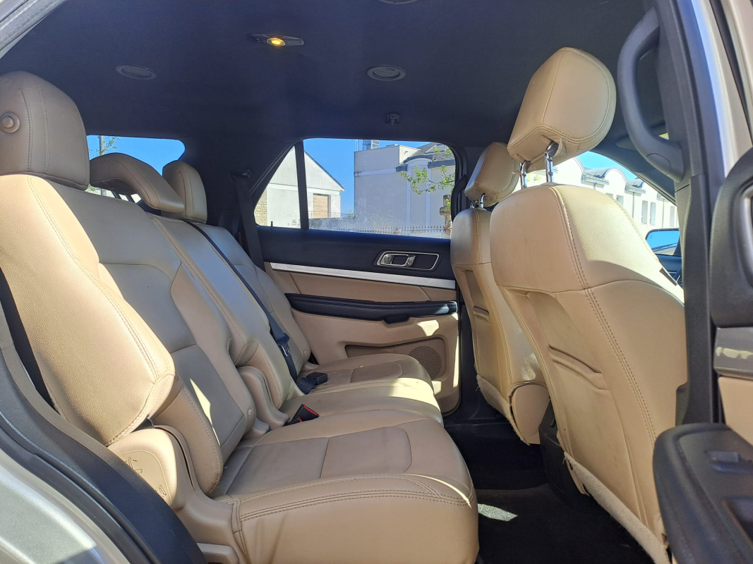 Ford Explorer — 13