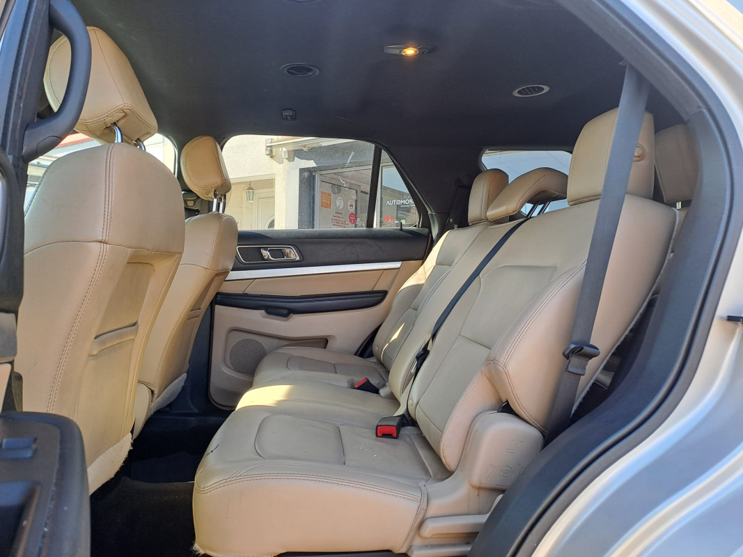 Ford Explorer — 14