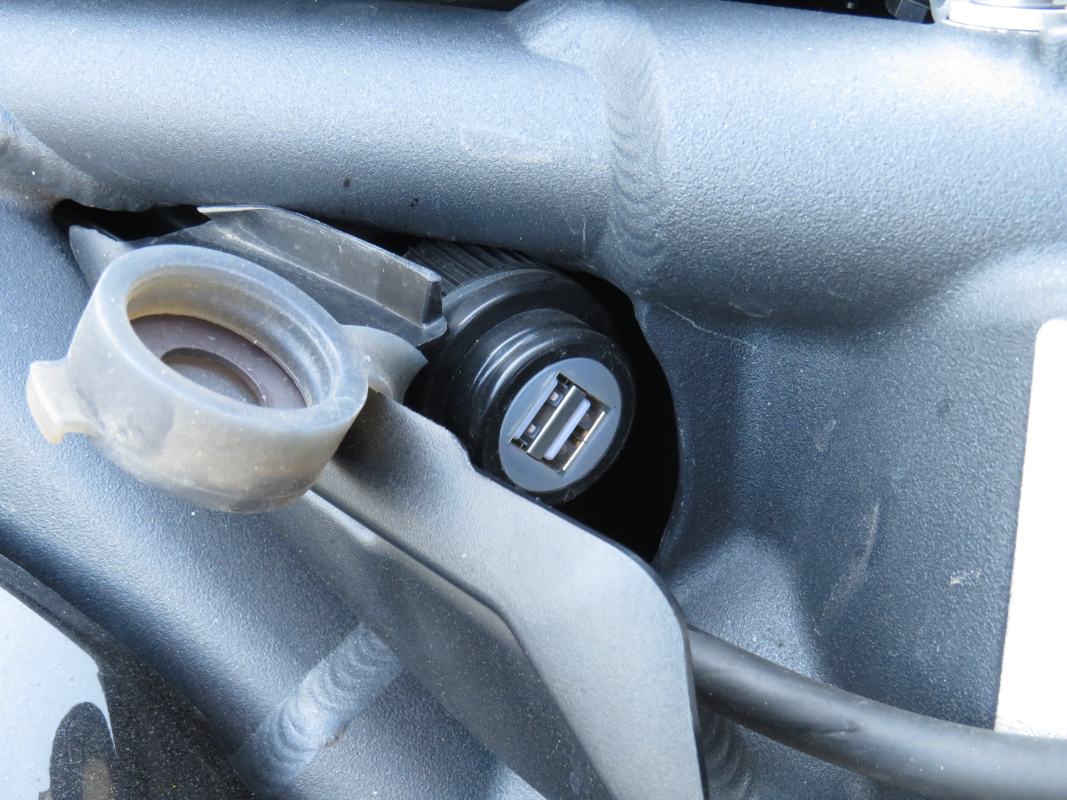 Triumph Street Triple — 6