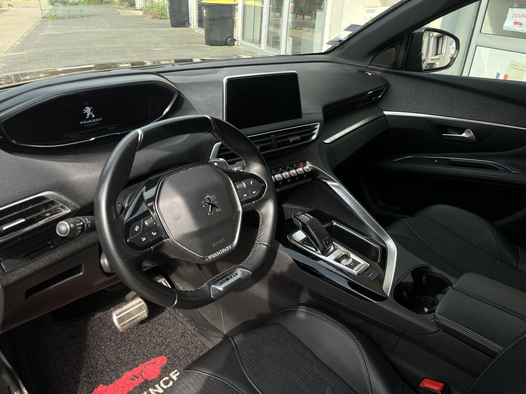 Peugeot 3008 — 9