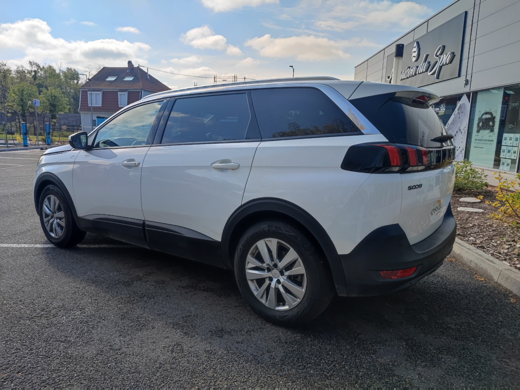 Peugeot 5008 — 3