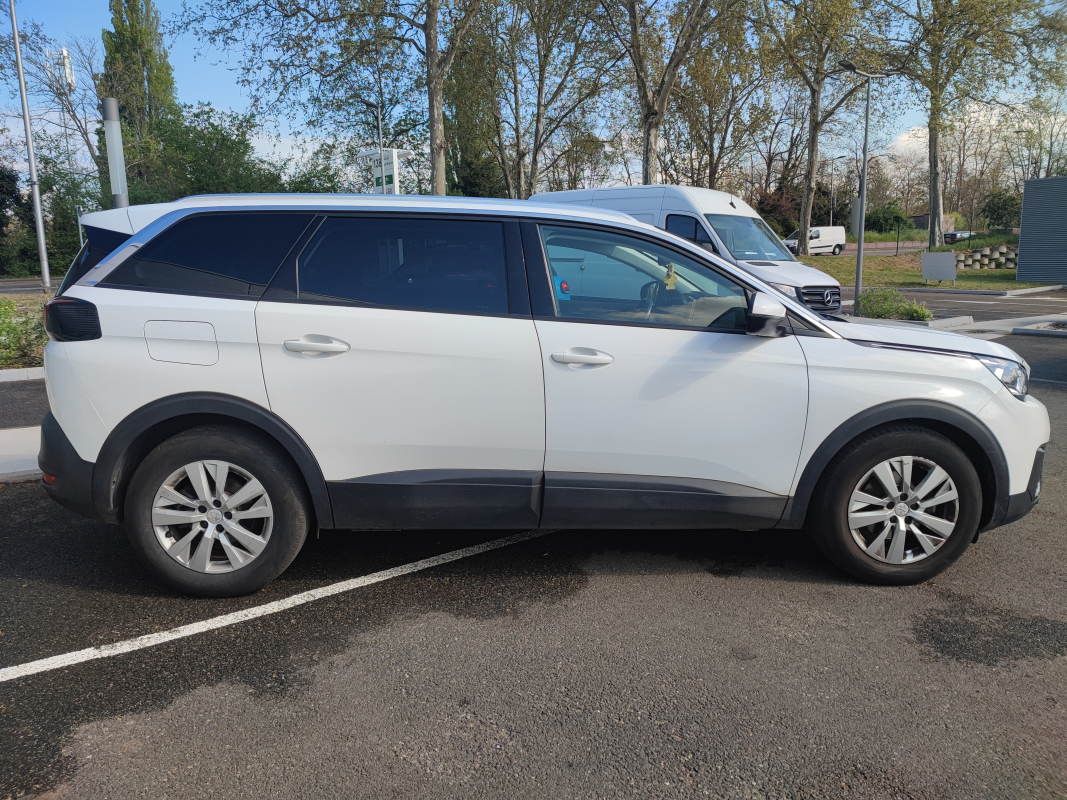 Peugeot 5008 — 6