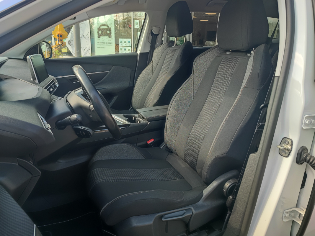 Peugeot 5008 — 9