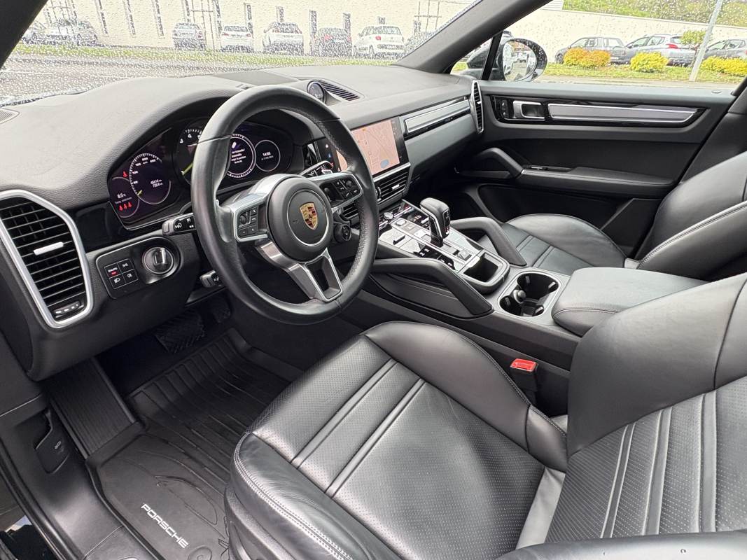 Porsche Cayenne — 12