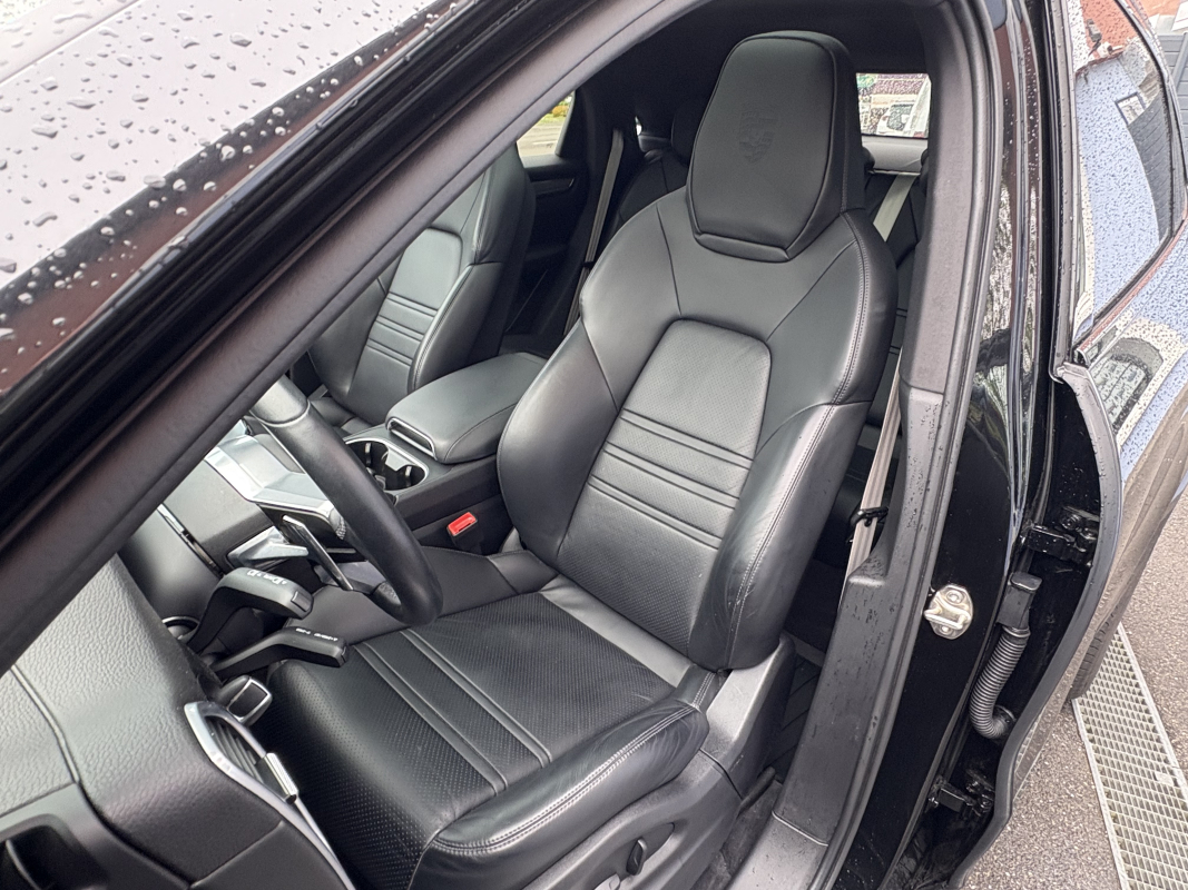 Porsche Cayenne — 13