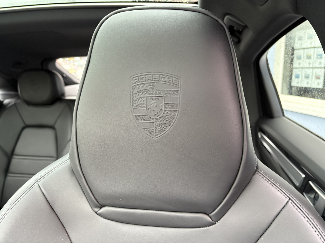 Porsche Cayenne — 18