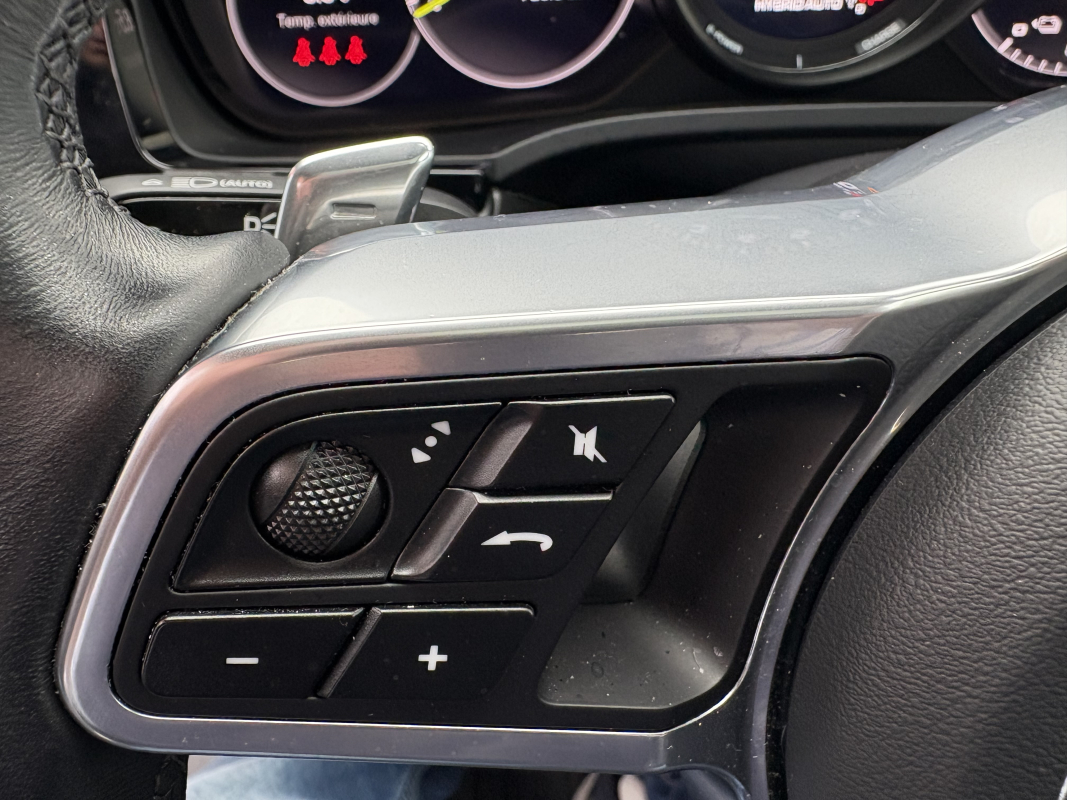 Porsche Cayenne — 21