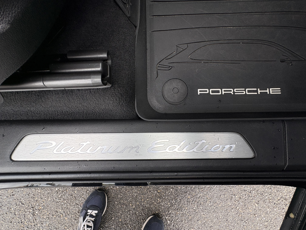 Porsche Cayenne — 35