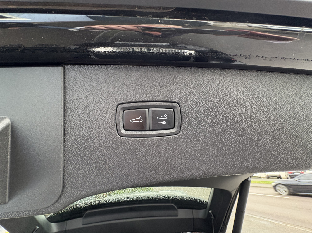 Porsche Cayenne — 25