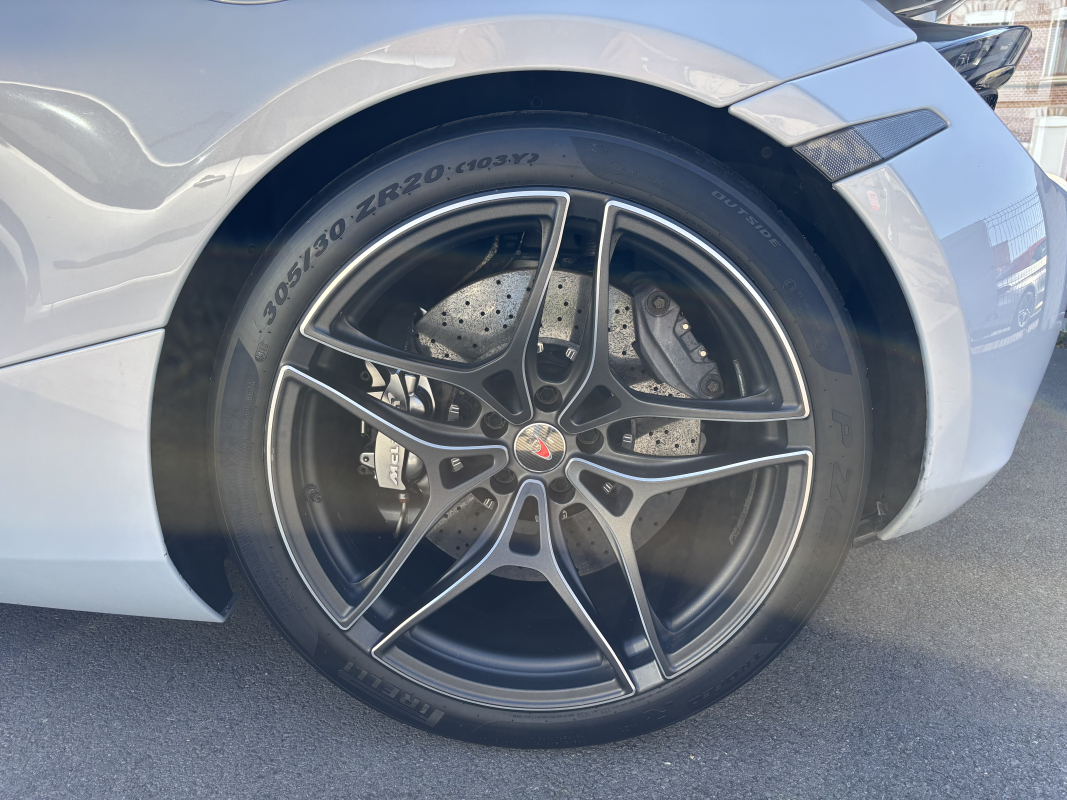 McLaren 720s — 38