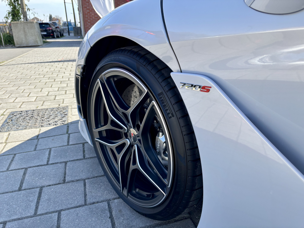 McLaren 720s — 9