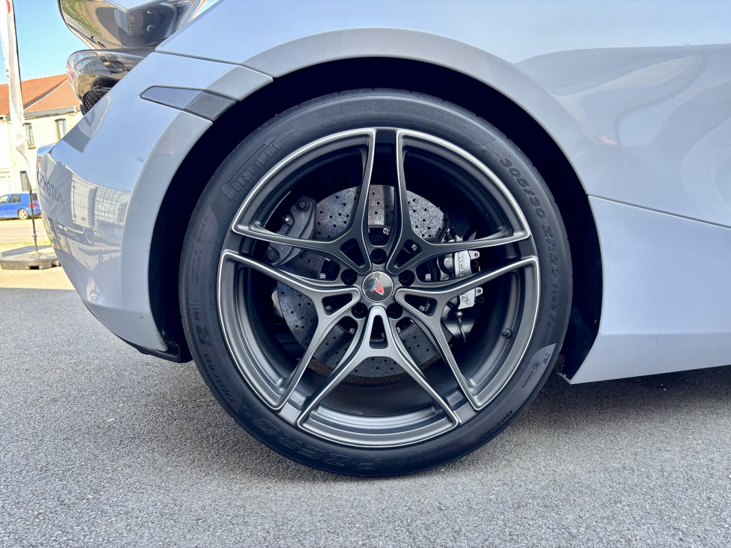 McLaren 720s — 39