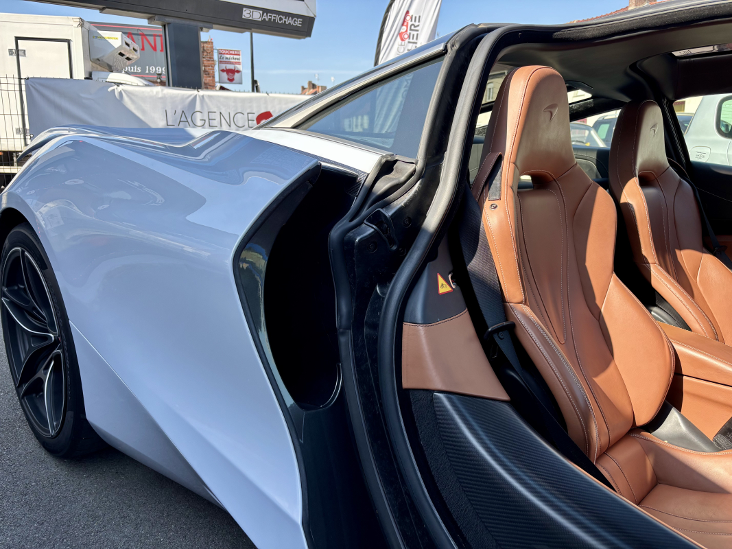 McLaren 720s — 25