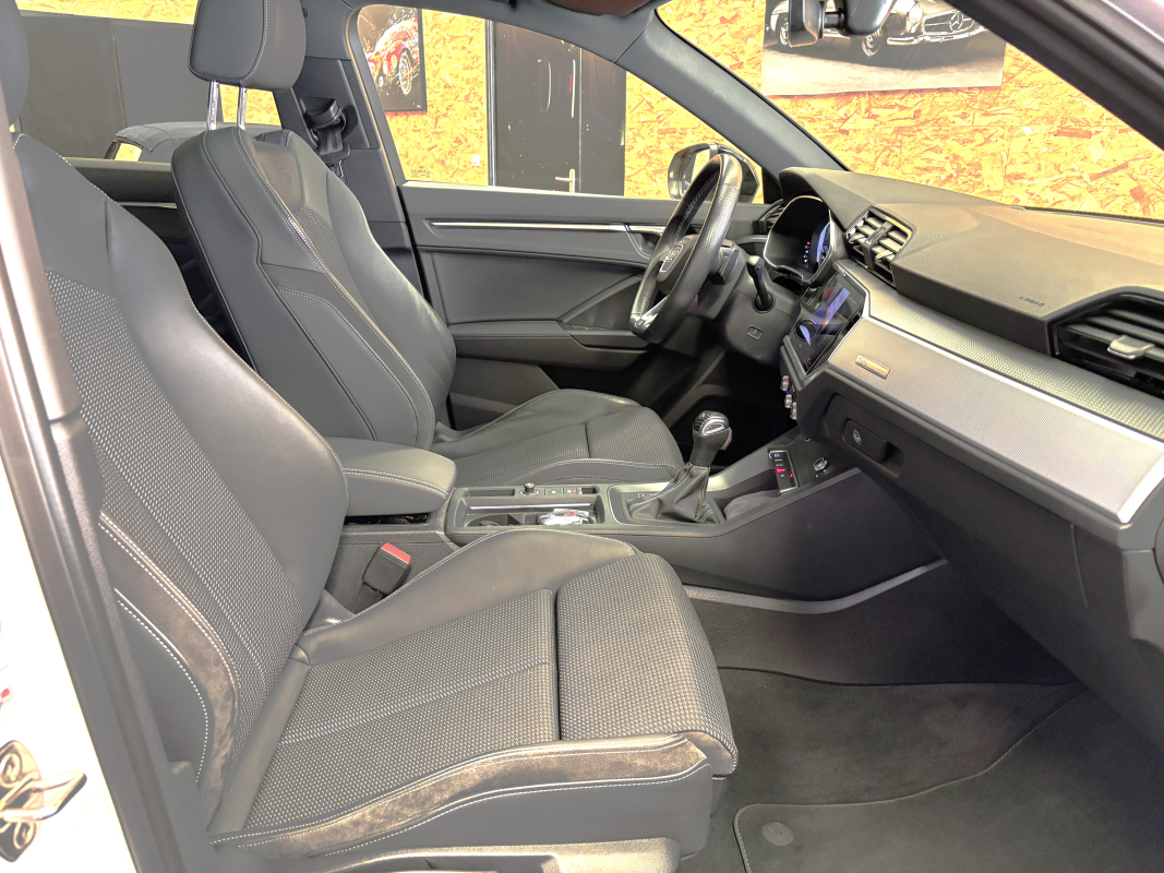 Audi Q3 — 11