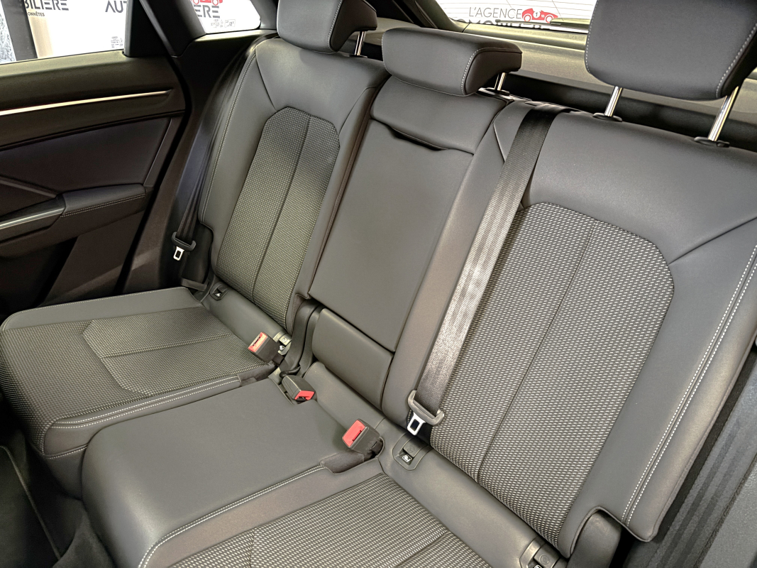 Audi Q3 — 16