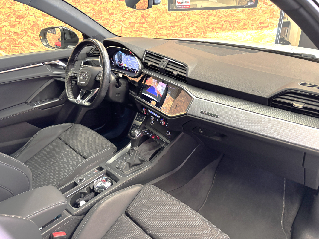 Audi Q3 — 10