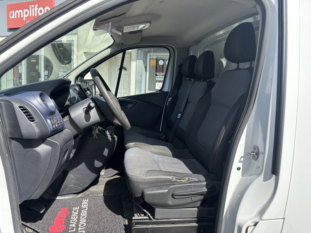 Opel Vivaro — 11