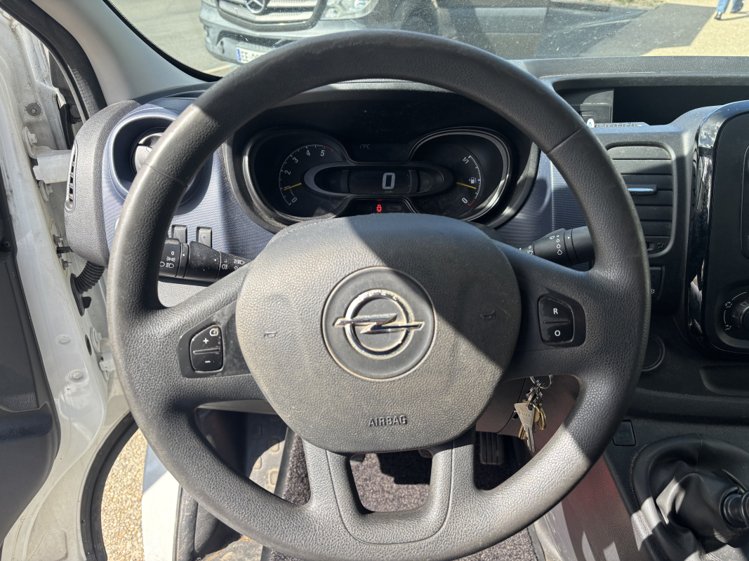 Opel Vivaro — 14