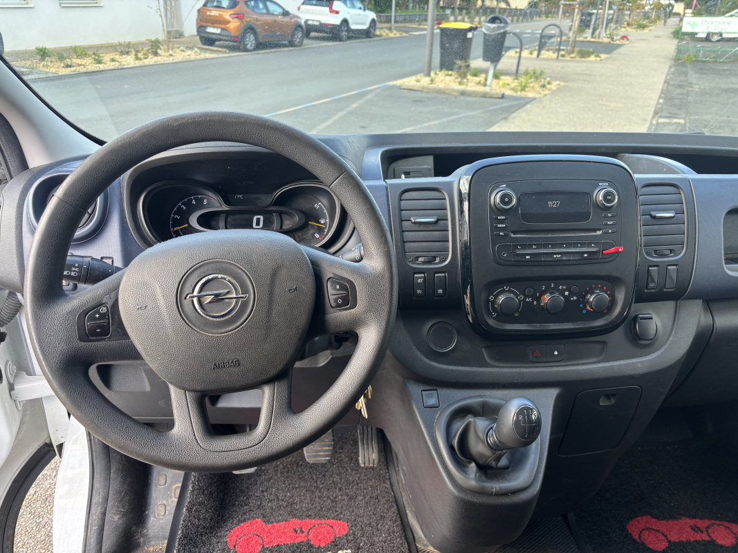 Opel Vivaro — 13
