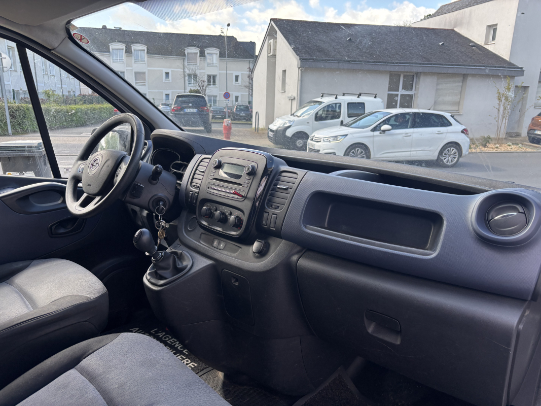 Opel Vivaro — 10