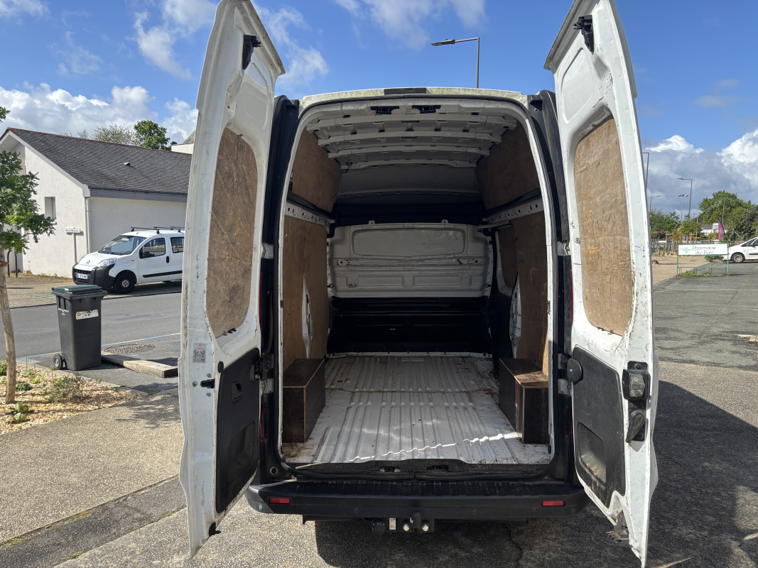 Opel Vivaro — 16