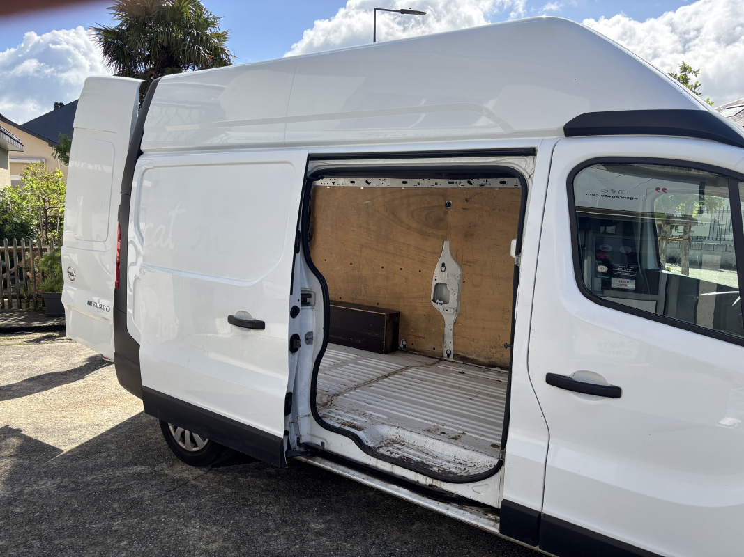 Opel Vivaro — 18