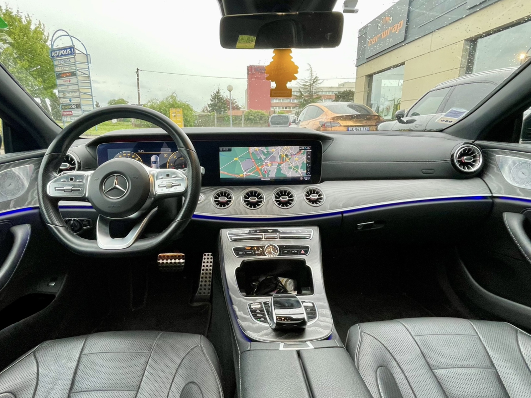 Mercedes CLS — 17