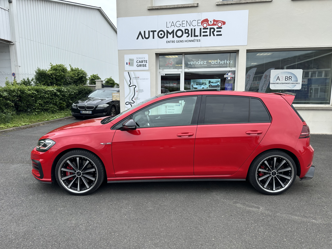 Volkswagen Golf — 2