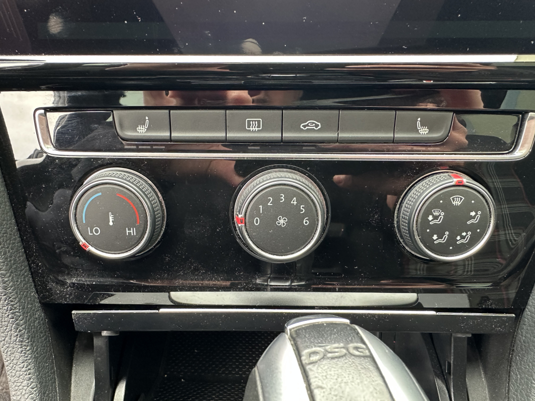 Volkswagen Golf — 25