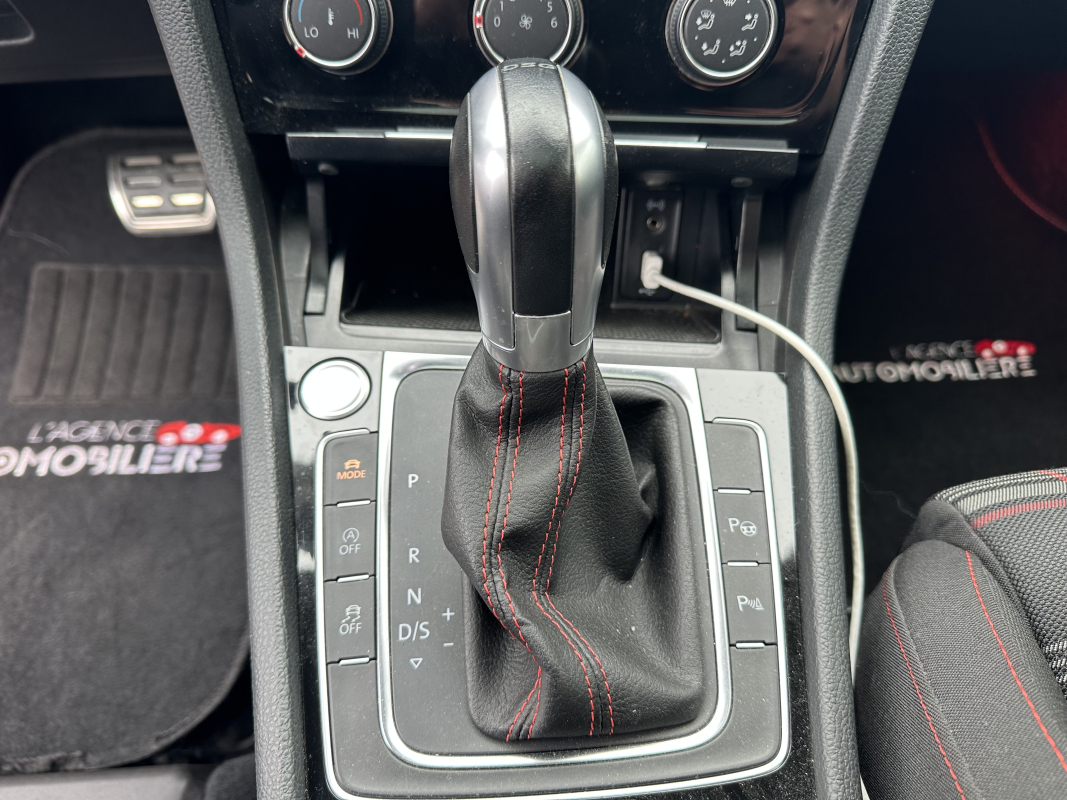 Volkswagen Golf — 26