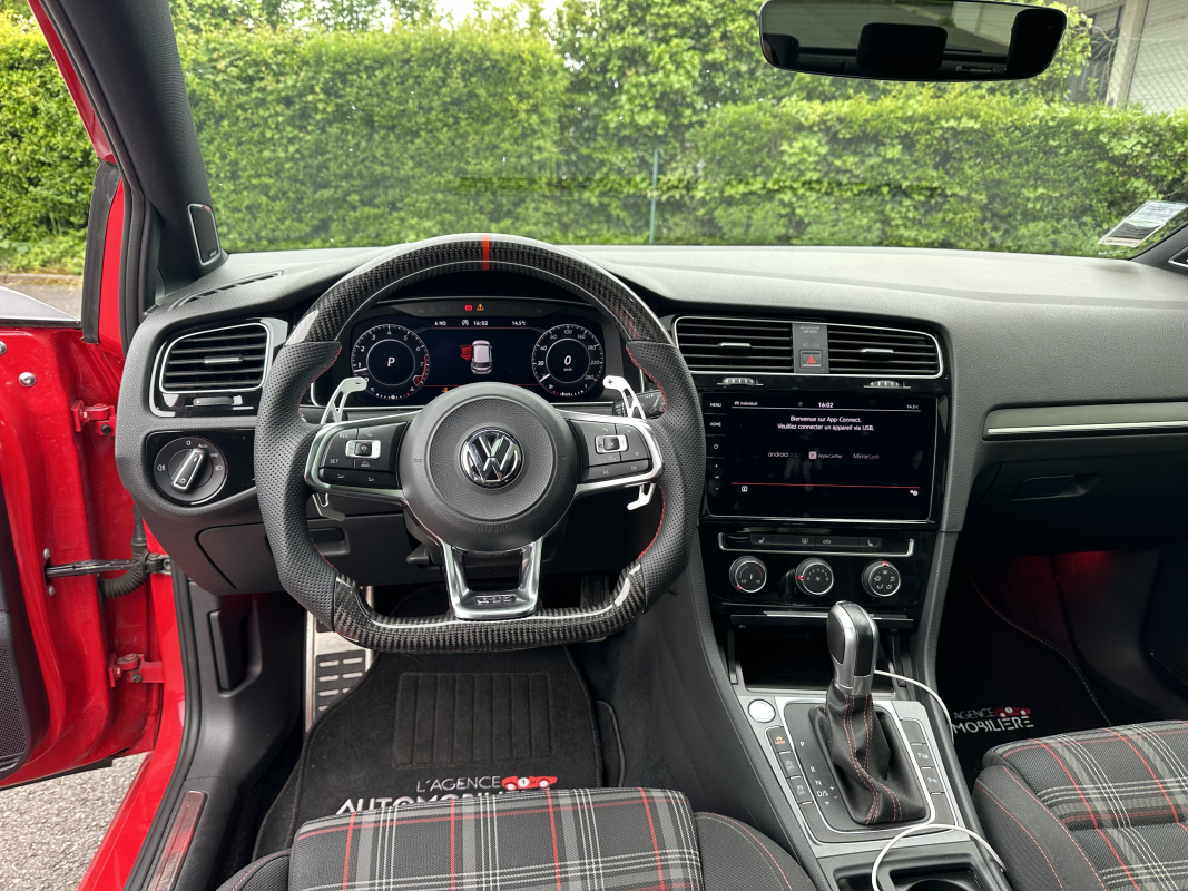 Volkswagen Golf — 18