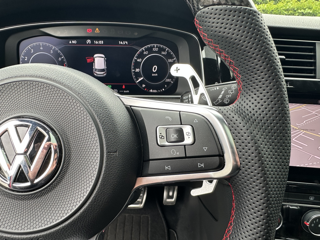 Volkswagen Golf — 23
