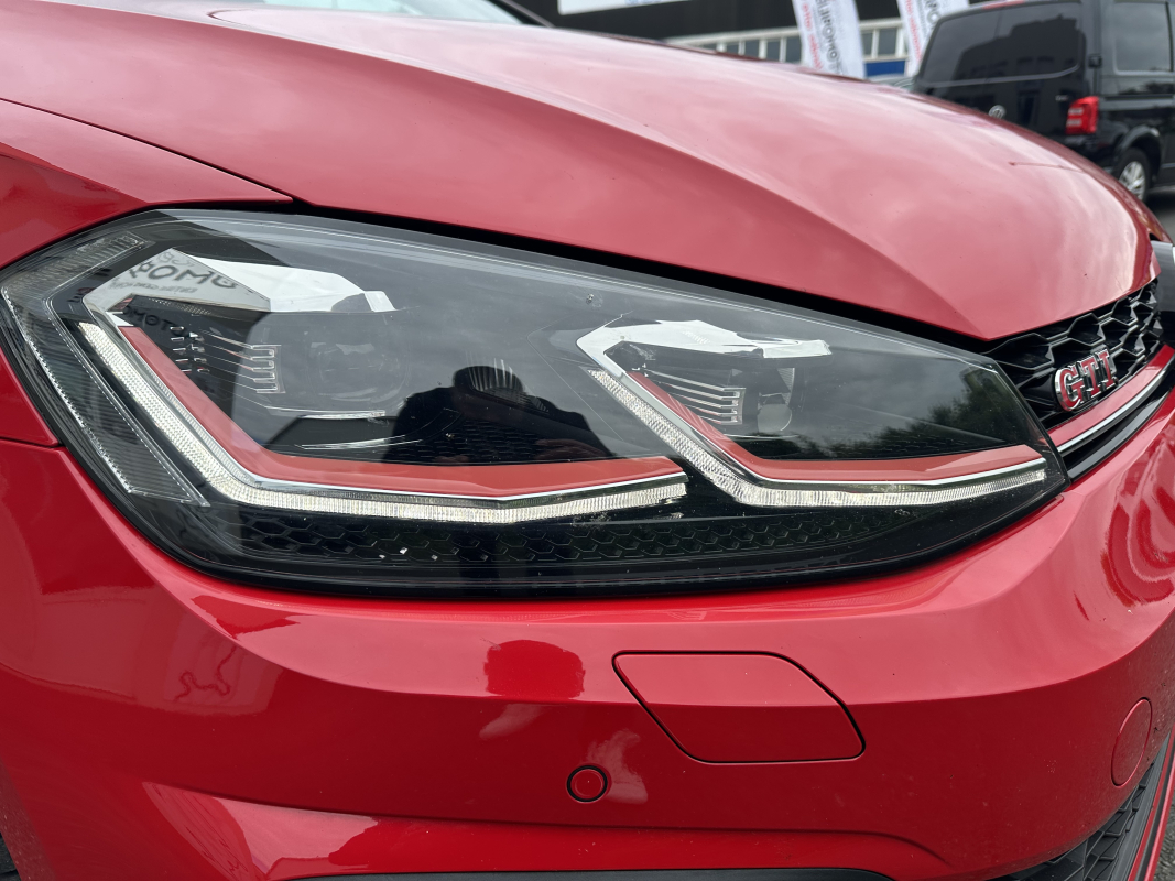 Volkswagen Golf — 37