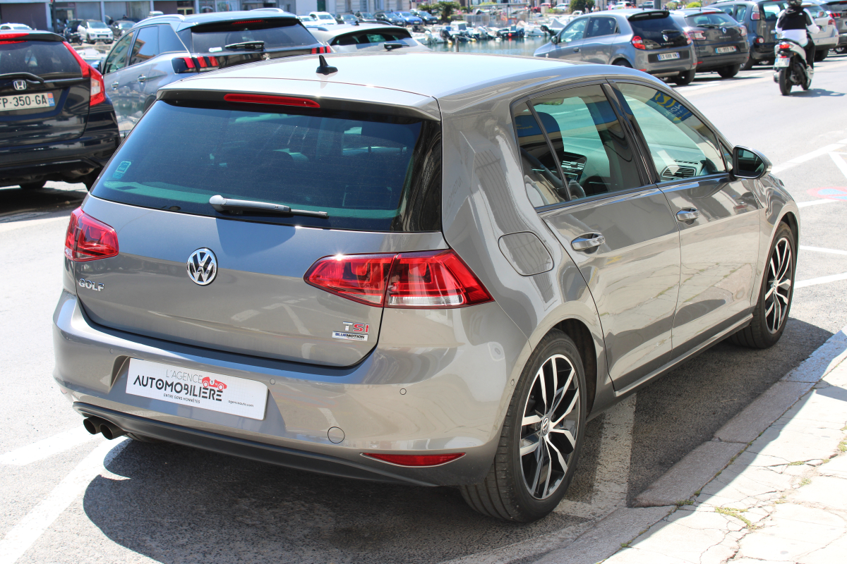 Volkswagen Golf — 5