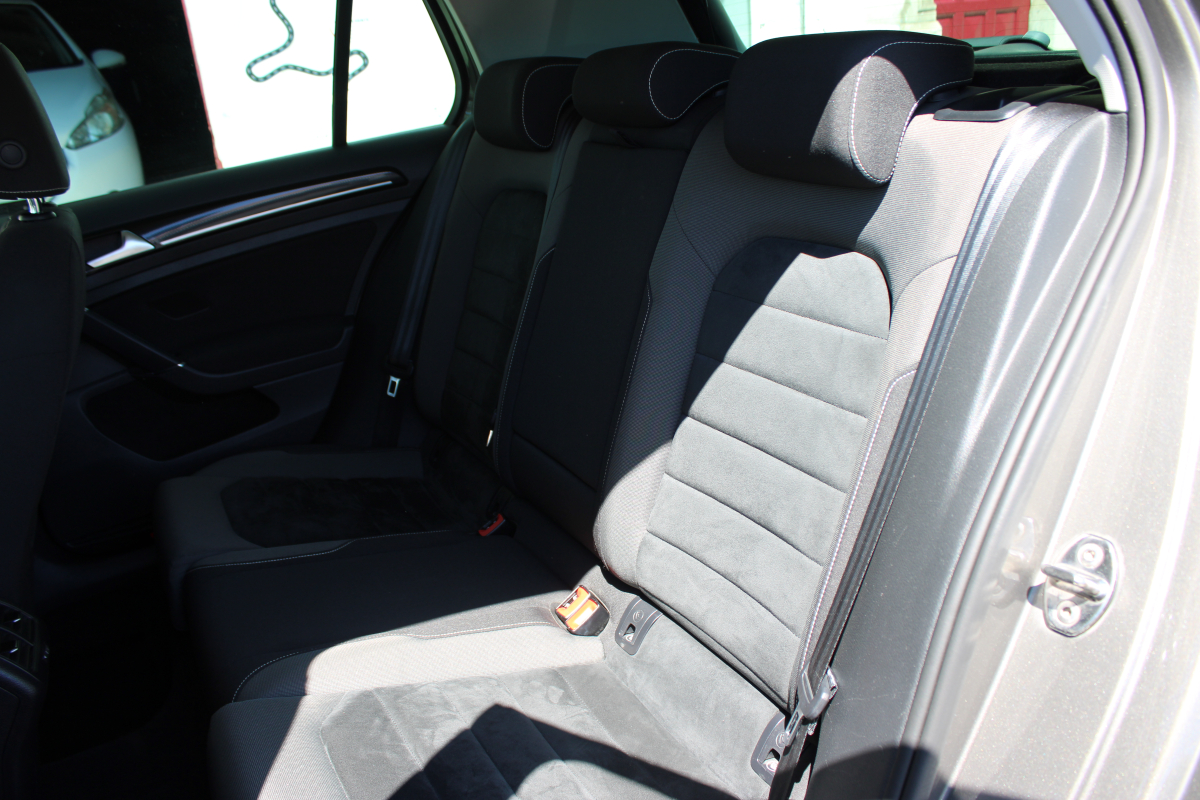 Volkswagen Golf — 29
