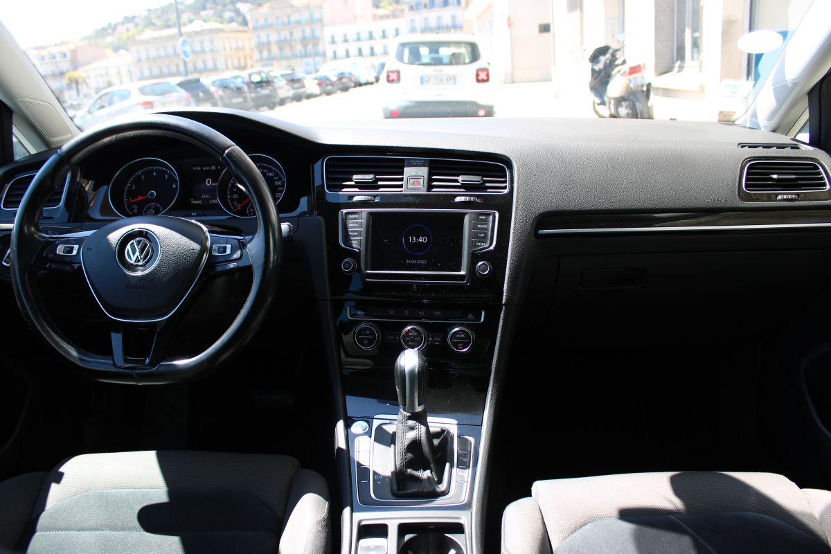Volkswagen Golf — 10