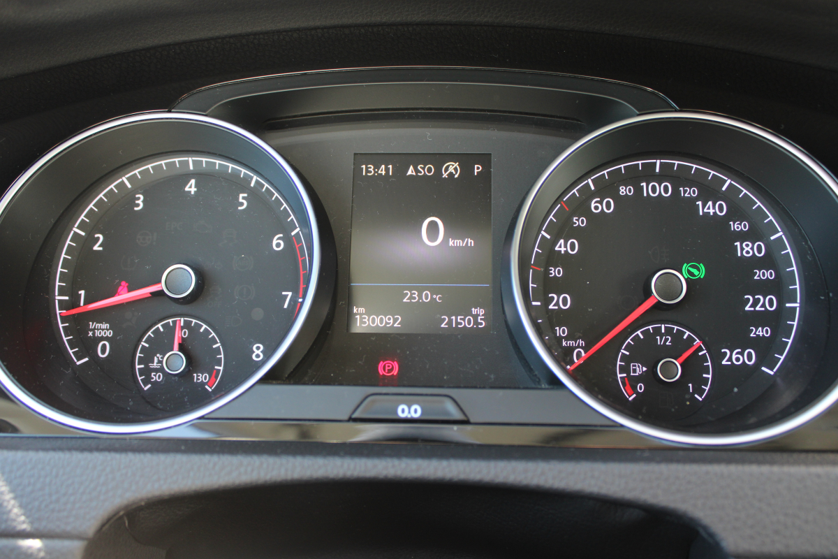 Volkswagen Golf — 21