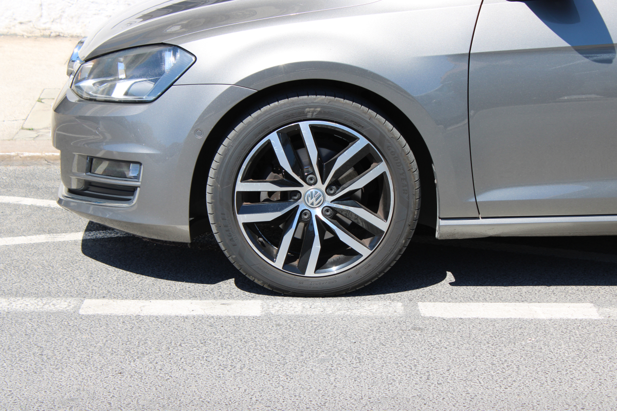 Volkswagen Golf — 36